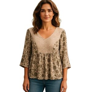 Torrid Black and White Bell Sleeve Blouse with 3/4 Sleeves and Ruffled P…